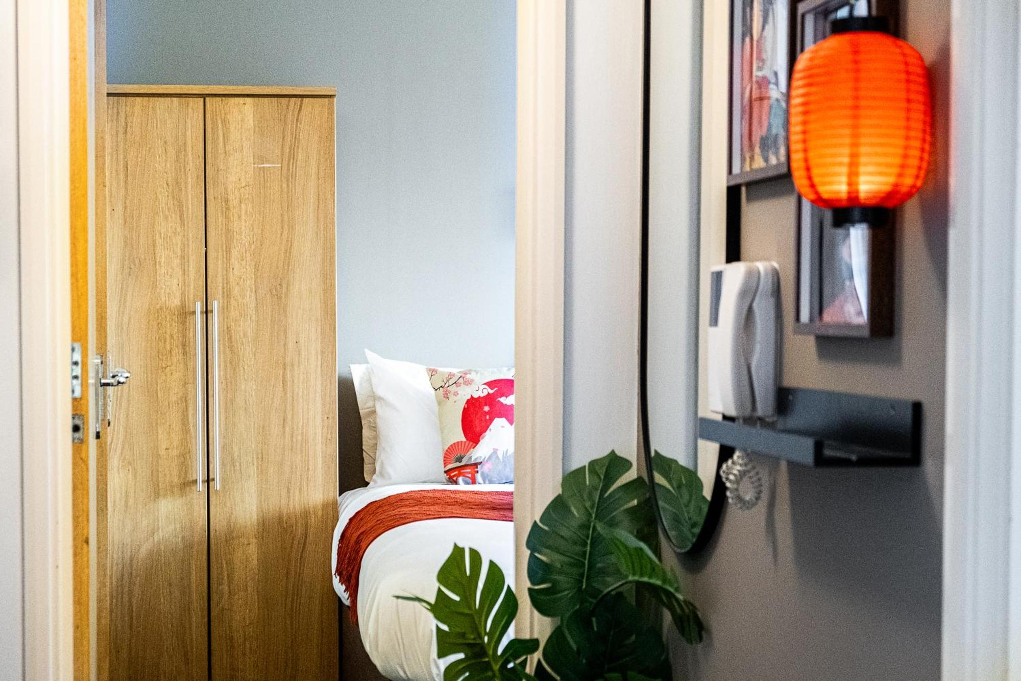 Anime Suite - Central And Free Parking With Netflix Бірмінгем Екстер'єр фото